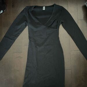 Black long sleeve dress